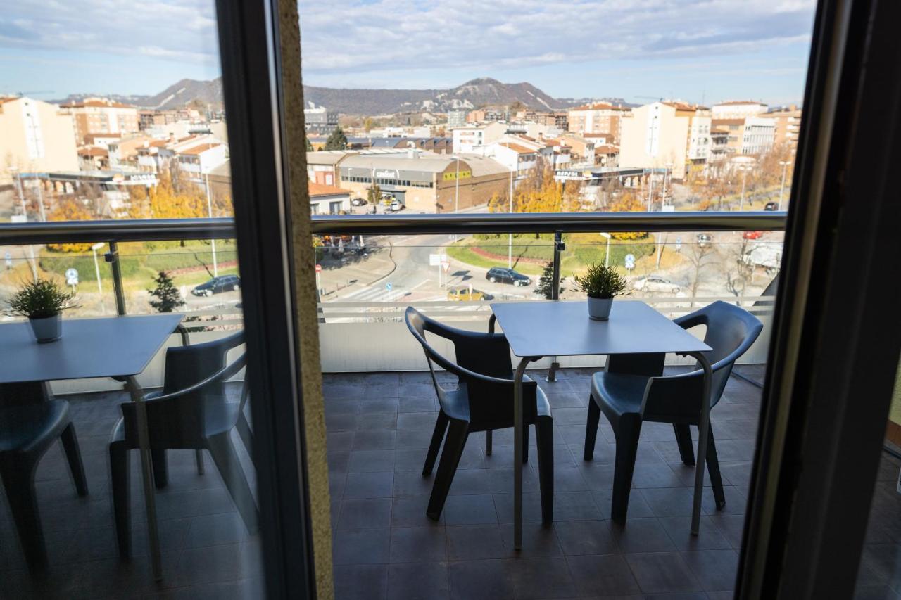 Hotel Can Pamplona Vic Exterior photo